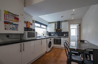 Mundy Place, Cathays, Cardiff - Image 2